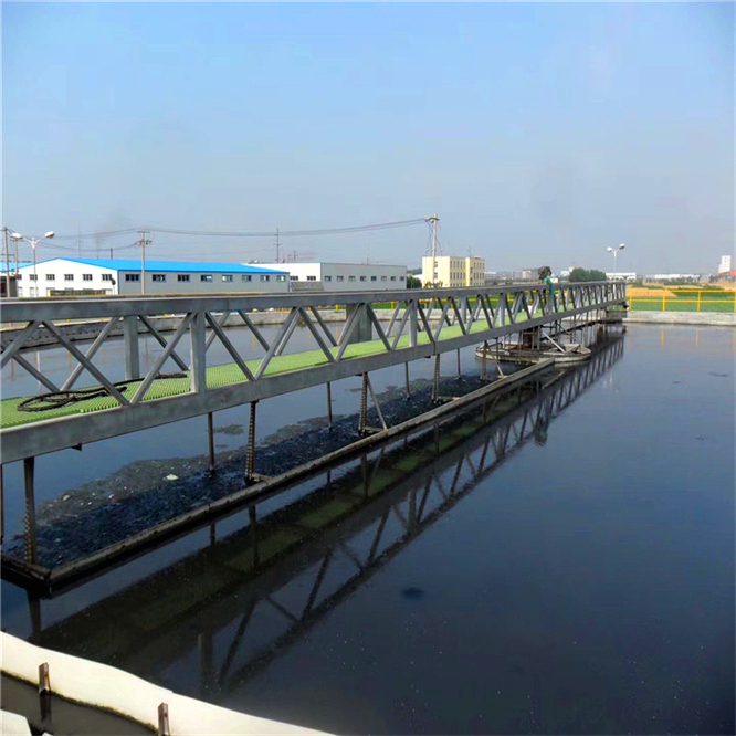 1652492717119681.jpg XZC周边传动虹吸泥机_副本.jpg